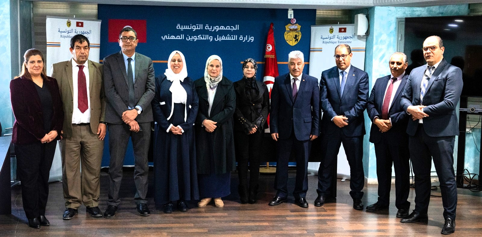 وزارة التشغيل تمضي مذكّرات تنظيمية مع خمسة مؤسسات بنكية عمومية وخاصة لتمويل الشركات الأهلية