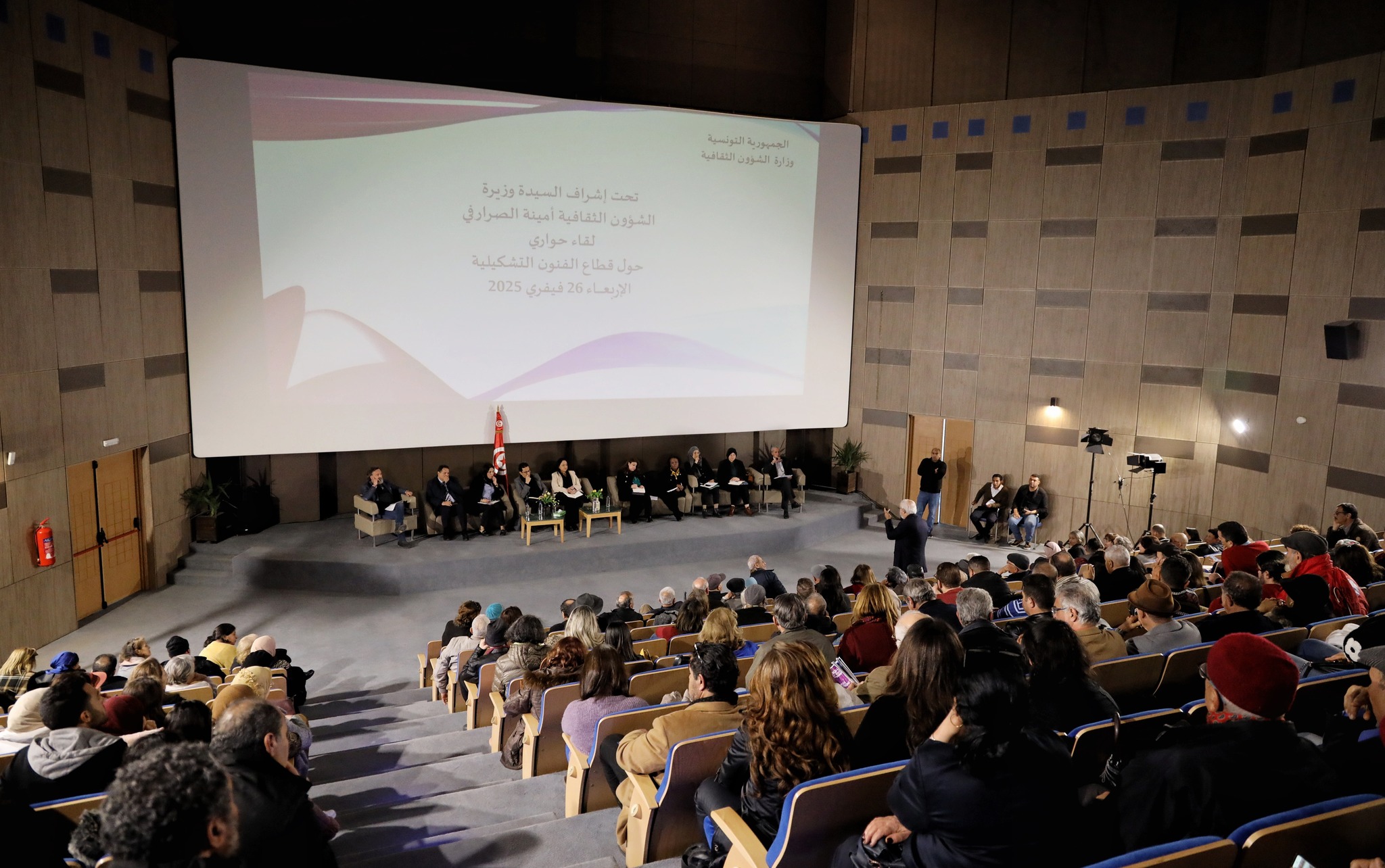  واقع قطاع الفنون التشكيلية محور لقاء حواري بين وزيرة الشؤون الثقافية والفاعلين في القطاع