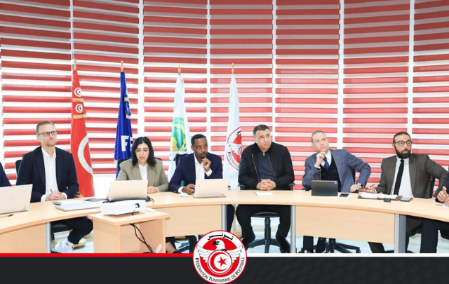 الحوكمة المالية وتقنية « الفار » وكرة القدم النسائية أبرز محاور زيارة وفد الفيفا للجامعة التونسية لكرة القدم