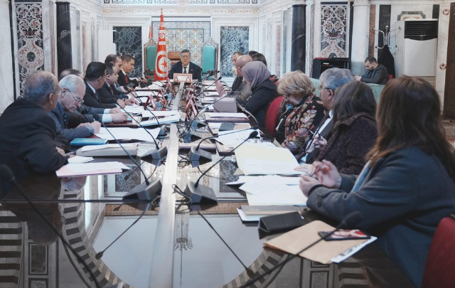 مكتب البرلمان يقرر برمجة جلسات عامة لتوجيه أسئلة شفاهية إلى أعضاء من الحكومة