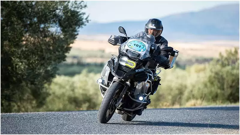 المنستير: دورتان تدرييتان بطبلبة والمكنين لفائدة سواق الدراجات النارية