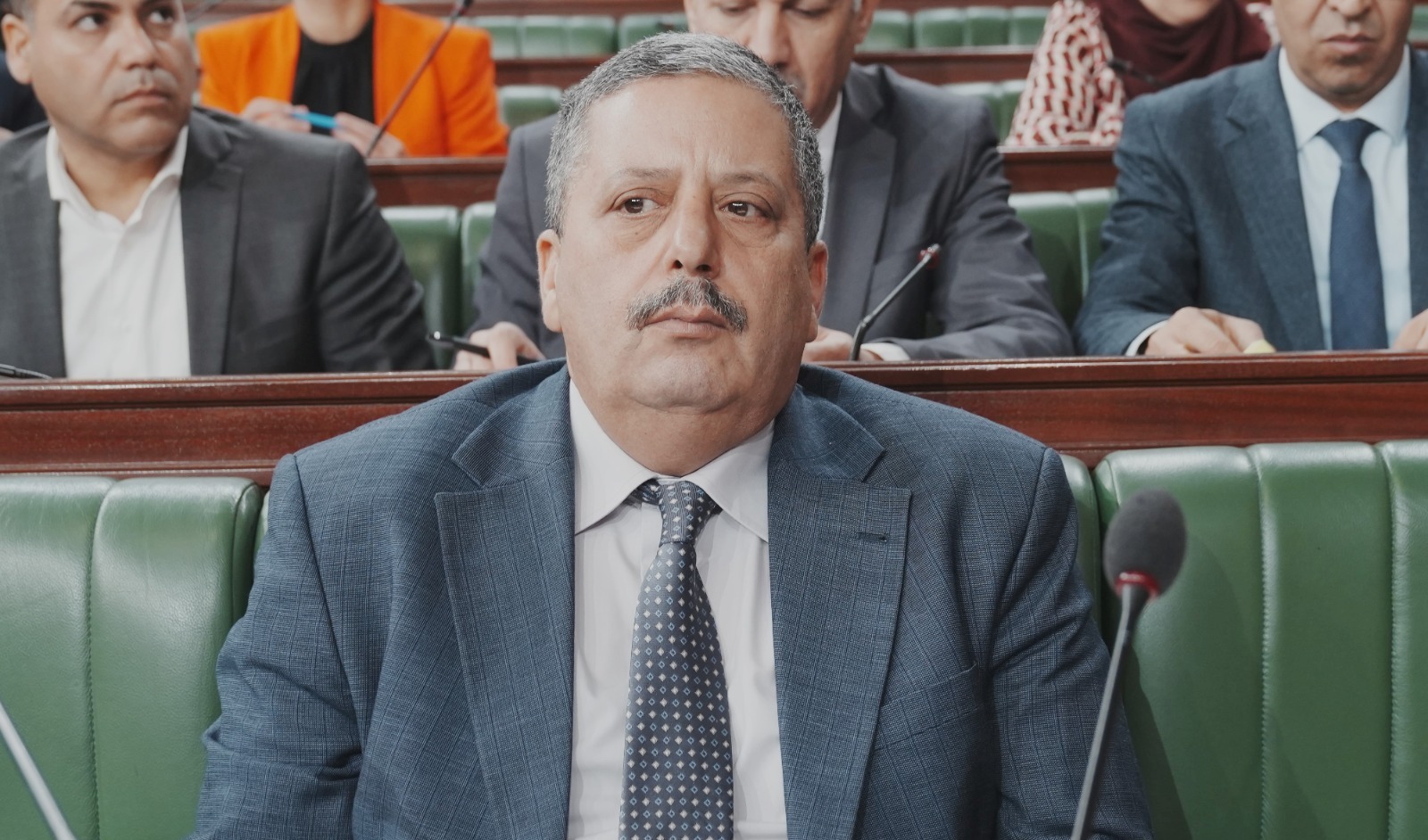 وزير التربية يتعهد بتحسين البنية التحتية وحل مشكلات الموارد البشرية في المؤسسات التربوية بعدد من المناطق