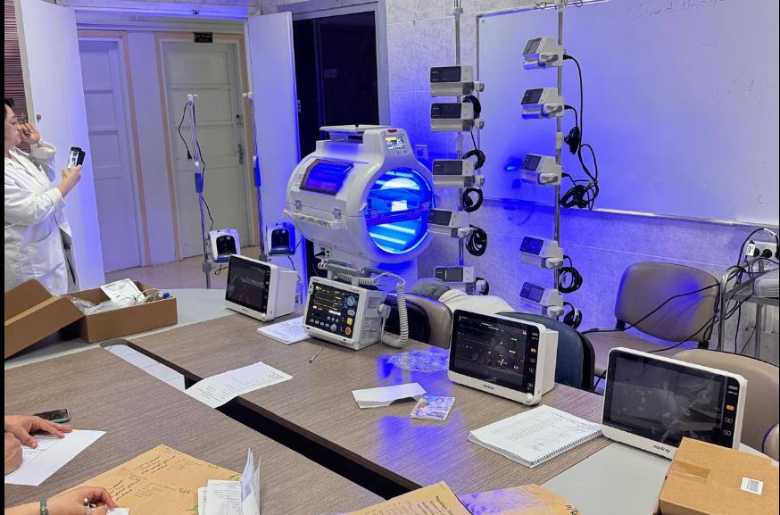 وزارة الصحة تُعلن عن توفير تجهيزات للمستشفي الجامعي الهادي شاكر بكلفة ناهزت 439 ألف دينار