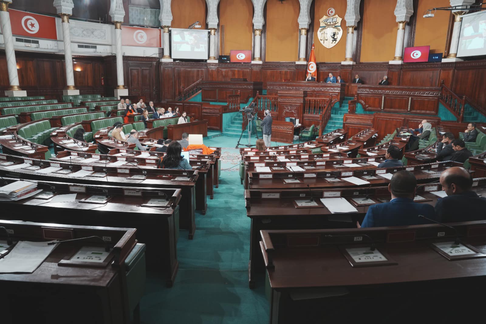 اليوم: جلسة عامة بالبرلمان لتوجيه أسئلة شفاهية إلى وزير النقل