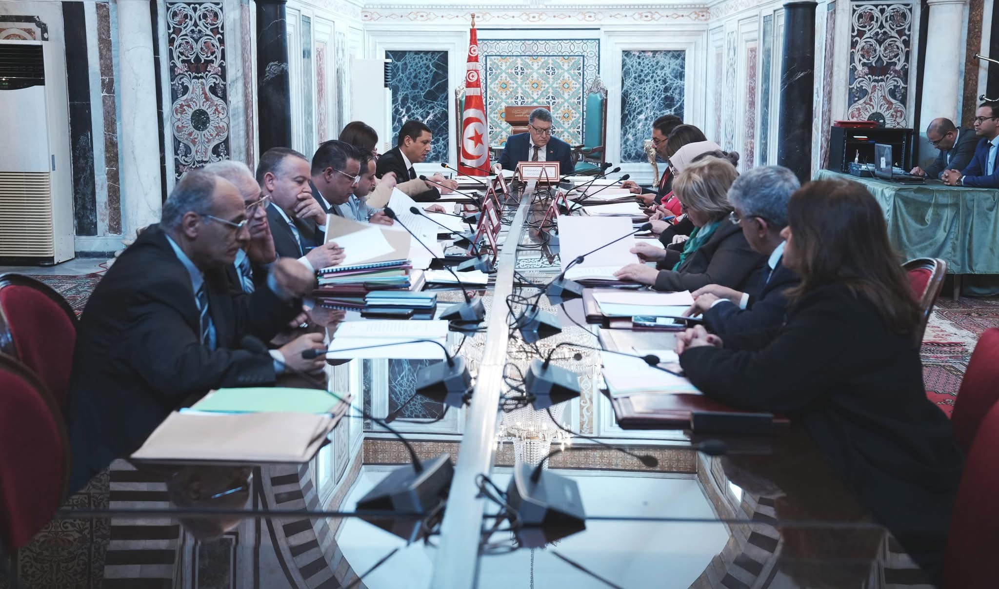 مكتب البرلمان يقرر احالة اسئلة الى الحكومة ويعاين حالة شغور في المجلس اثر وفاة احد اعضائه