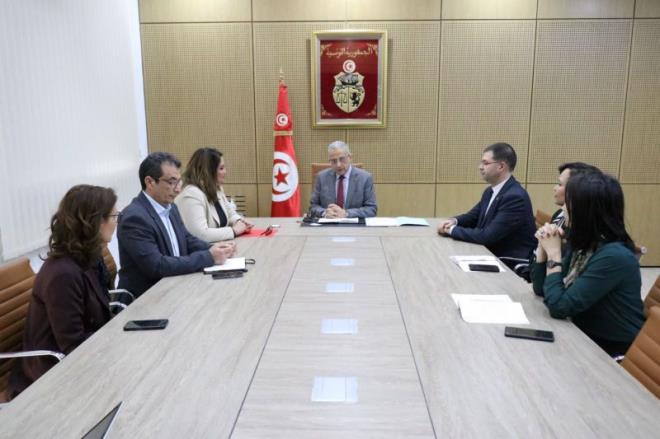 "تطوير الشراكة مع المخابر العالمية والاستثمار في مجال الأدوية" محور لقاء وزير الصحة برئيسة نقابة المؤسسات الصيدلانية للبحث والتجديد