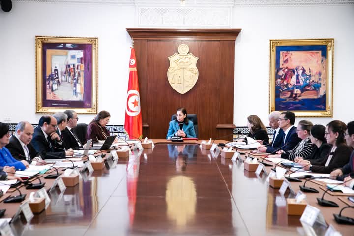 مجلس وزاري مضيّق حول البرنامج الاقتصادي للدولة يستعرض الاجراءات ذات الاولوية (بلاغ)