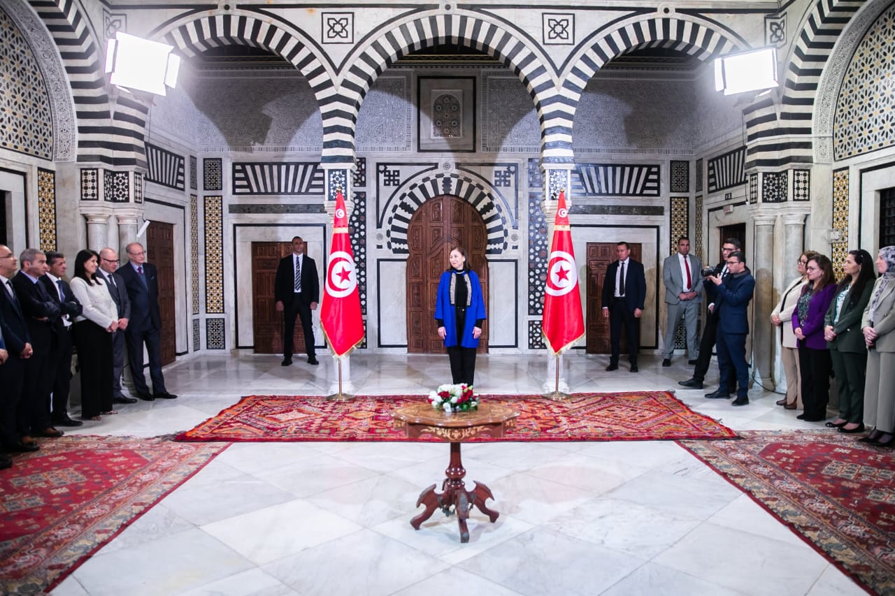 خلال موكب معايدة: رئيسة الحكومة تدعو إلى التسريع في معالجة الملفات وحل كل الإشكاليات