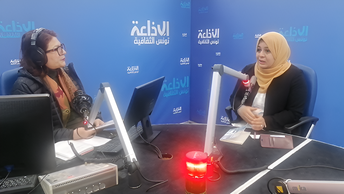 الأستاذة دنيا الحبيب تقدم إصدارها الجديد " علها تبتسم الحياة" في برنامج أغاني الحياة 