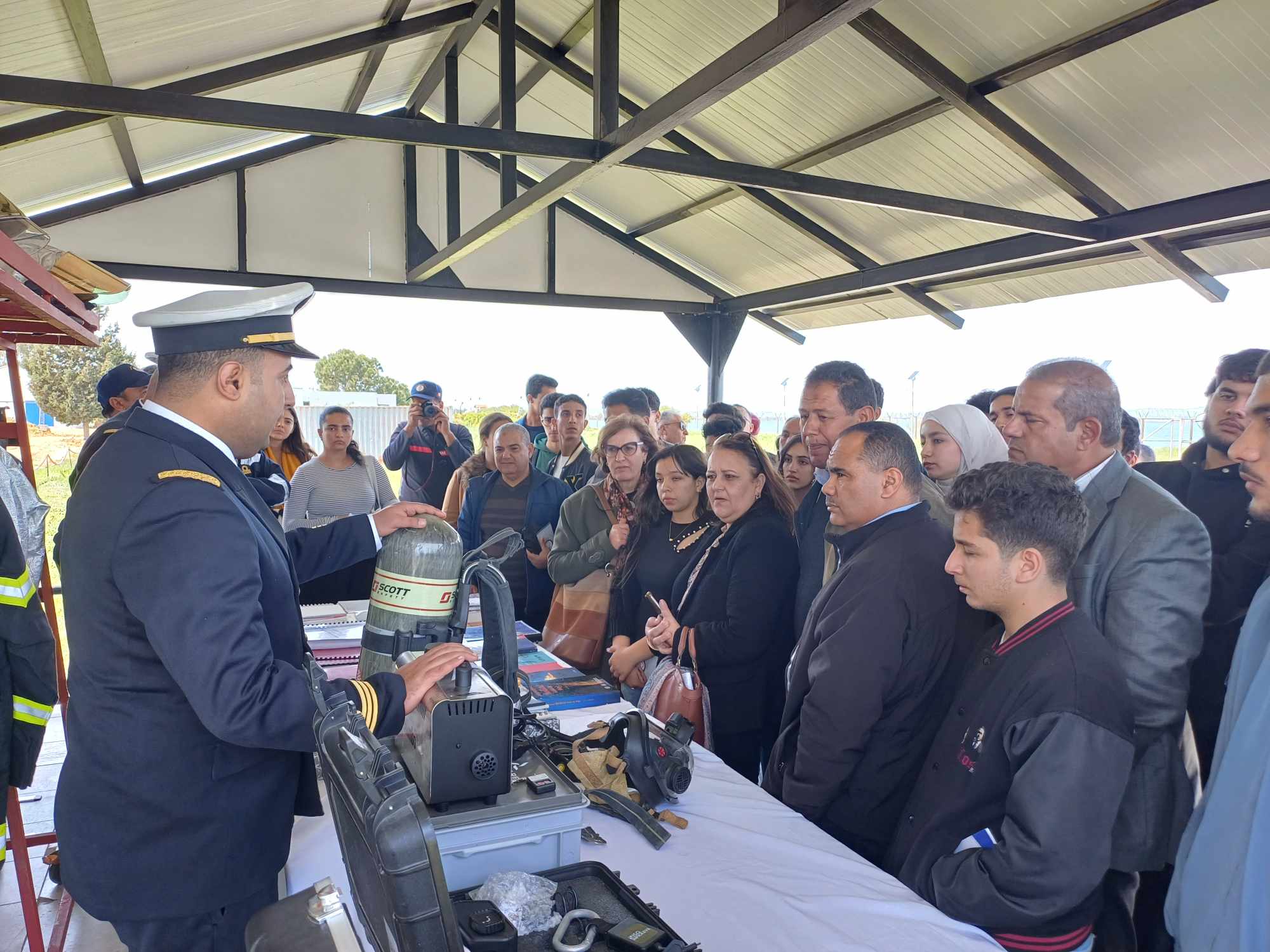 بنزرت: أكثر من 80 مترشّحا لمناظرة باكالوريا يتعرّفون على منظومات التكوين الجامعي والعسكري بالاكاديمية البحرية بمنزل بورقيبة