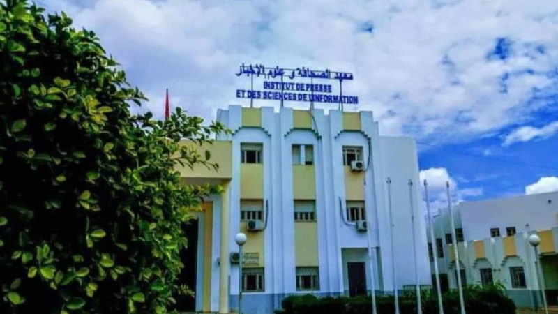 صراع السرديات في الفضاء الرقمي: معهد الصحافة يفكك شيفرة "جيوبولتيك الاتصال" !