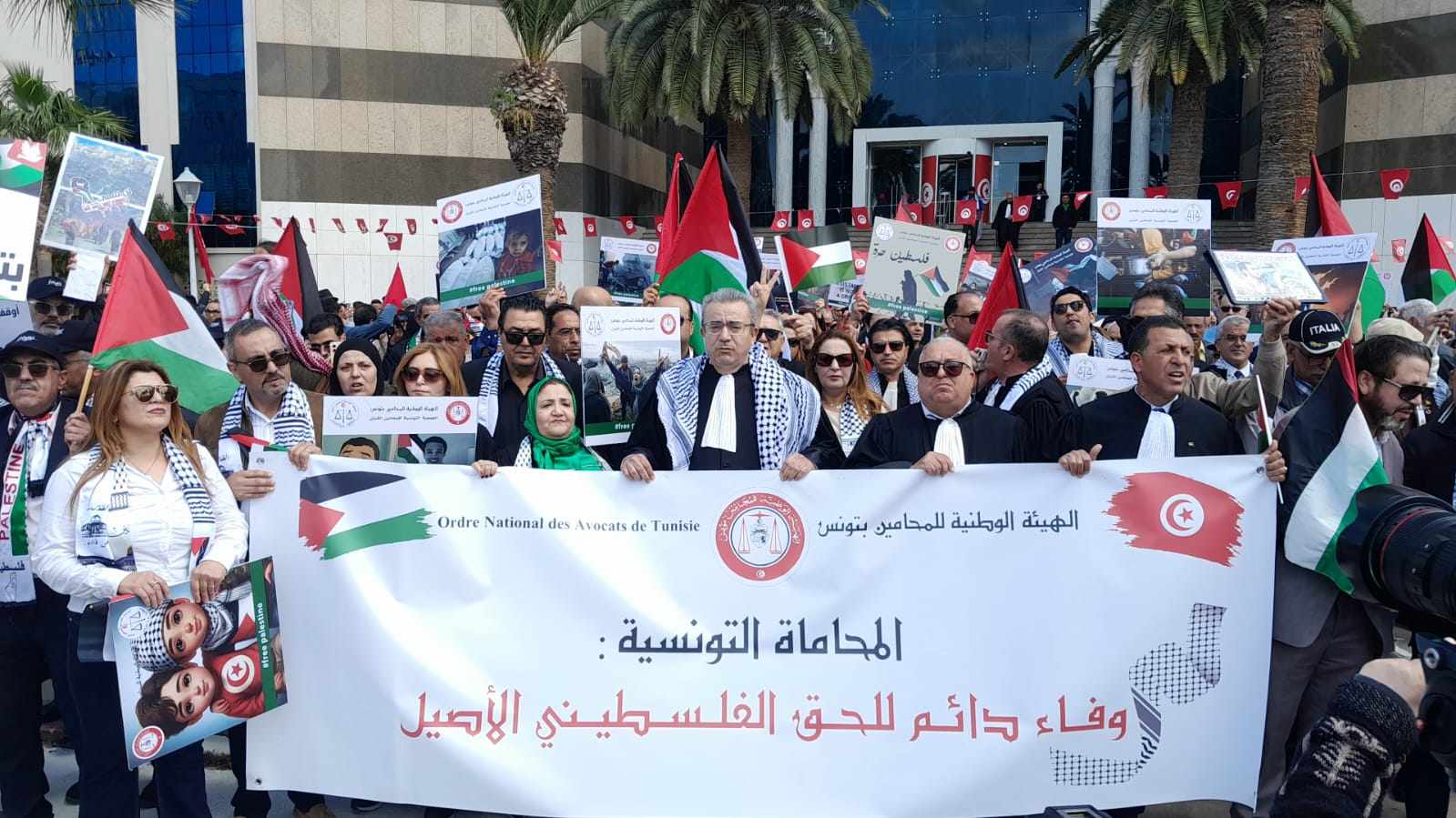 مسيرة وطنية للمحامين تنديدا بجرائم الاحتلال