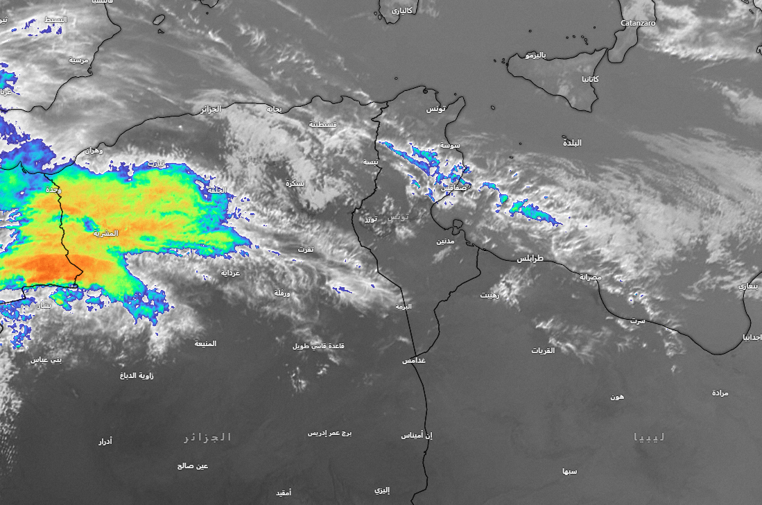 سماء مغيمة جزئيا فمحليا كثيفة السحب ليل الخميس