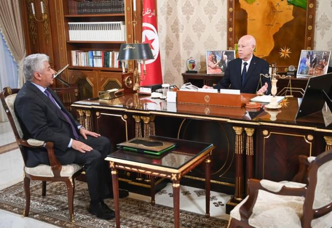 رئيس الجمهورية يطلع على نتائج زيارة وزير التشغيل والتكوين المهني إلى دولة ليبيا