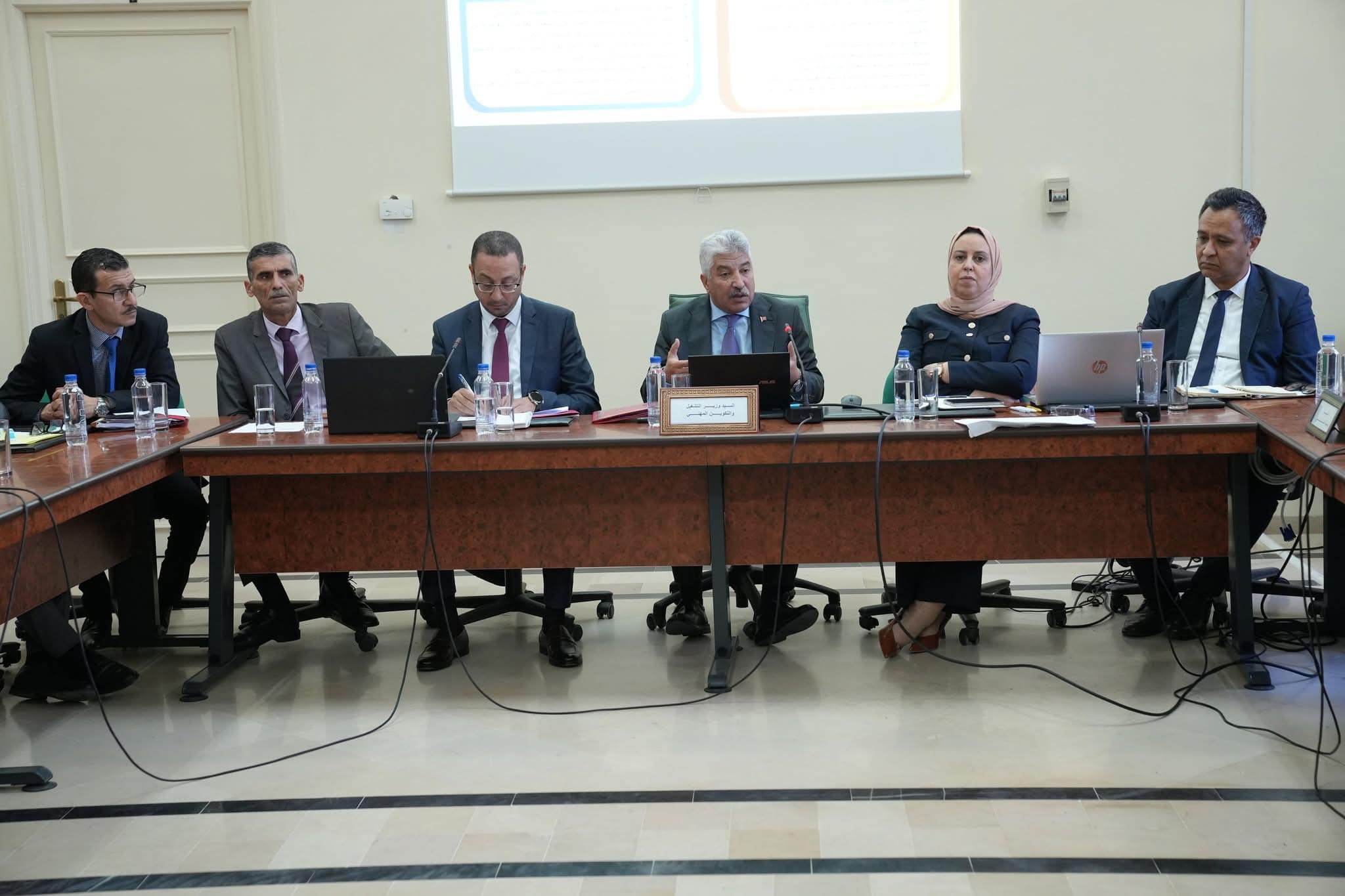 لجنة التربية والتكوين المهني تعقد جلسة استماع إلى وزير التشغيل حول واقع القطاع وبرامج الوزارة للمرحلة القادمة