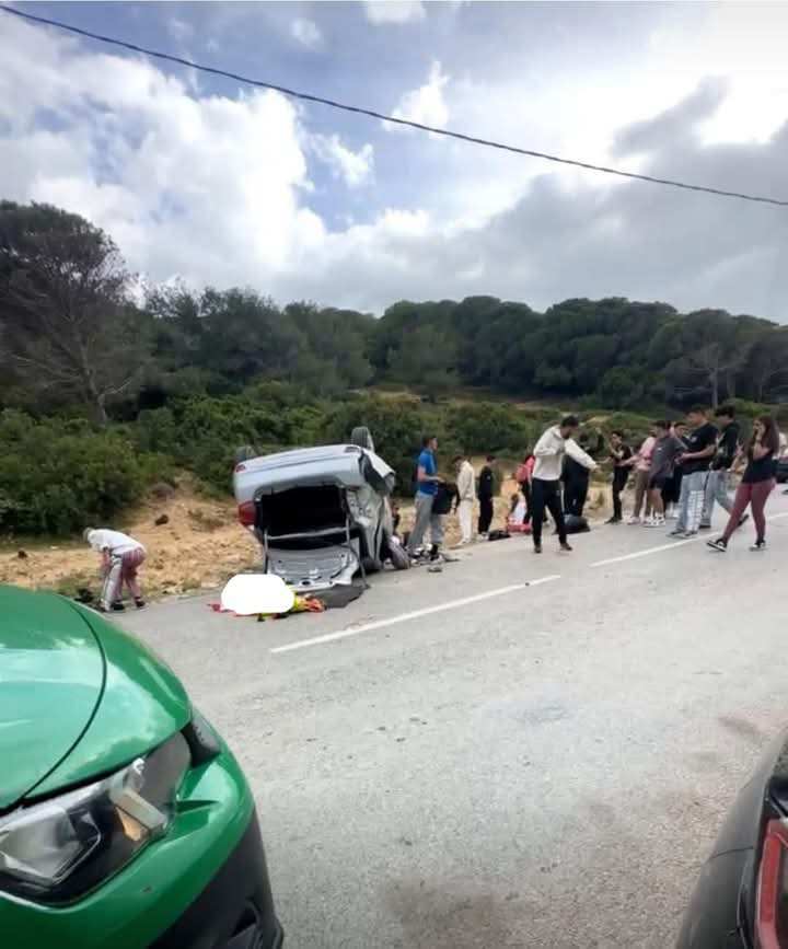 بنزرت: وفاة تلميذة وإصابة 7 آخرين إثر انقلاب سيارتهم على مستوى الكورنيش