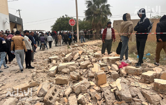 أهالي المزونة يجددون الاحتجاج للمطالبة بتحسين البنية التحتية وإحداث مشاريع تنموية