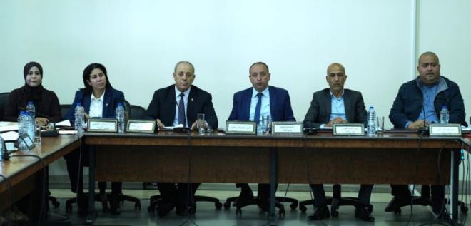 لجنة الصحة تستمع إلى ممثلي رئاسة الحكومة حول مشروع قانون تنظيم عقود الشغل ومنع المناولة