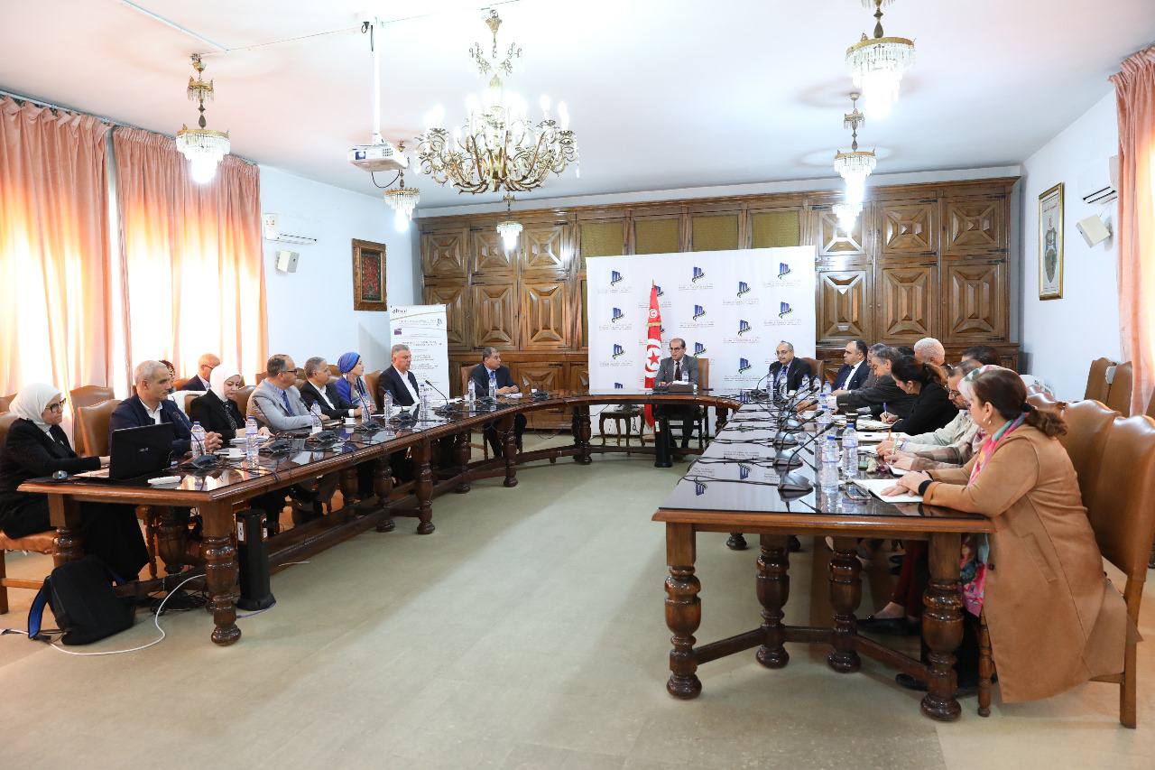  وزارة التجهيز: متابعة تقدّم نشاط شركة البحيرة للتّطوير والاستثمار.