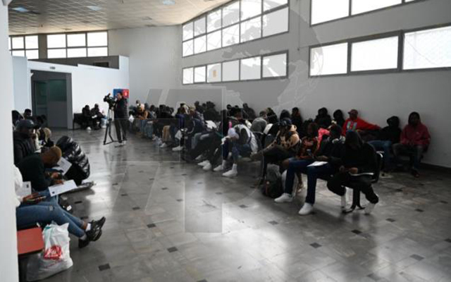 تأمين عودة طوعية من مطار تونس قرطاج لنحو 164 مهاجرا غير نظامي من جمهورية غينيا