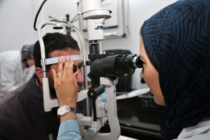 المستشفى الجهوي بجرجيس: قافلة صحيّة في طبّ العيون تشرع في تأمين عمليات جراحية لفائدة 100 منتفع 