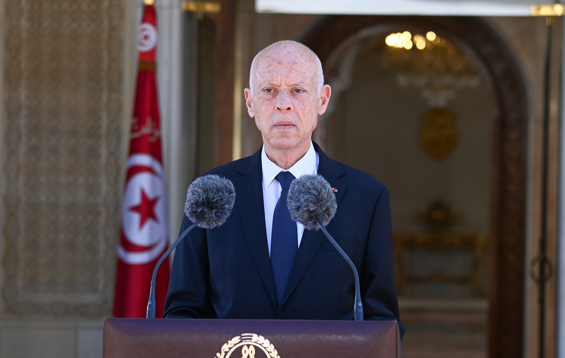 رئيس الجمهورية :المواطنون وقوات الامن في المزونة يتعاضدون في مواجهة من اراد اشعال الفتنة وضرب وحدة الدولة التونسية