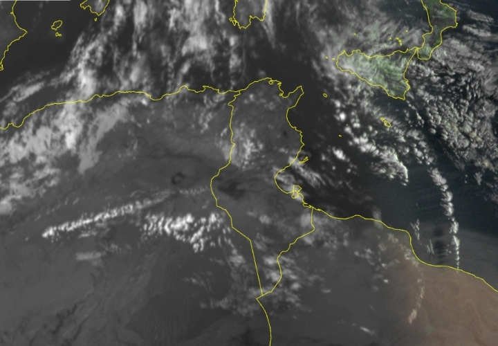 ارتفاع طفيف في درجات الحرارة وأمطار متفرقة ليلا بأقصى الشمال الغربي