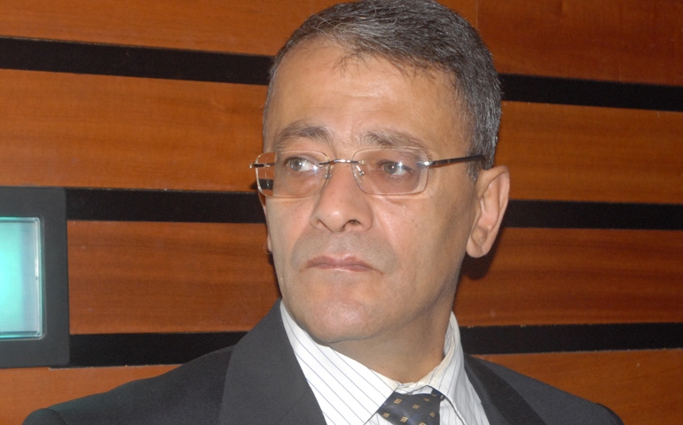 الاحتفاظ بالمحامي أحمد صواب على ذمة بحث تحقيقي من أجل "تهم إرهابيّة" (مصدر قضائي)