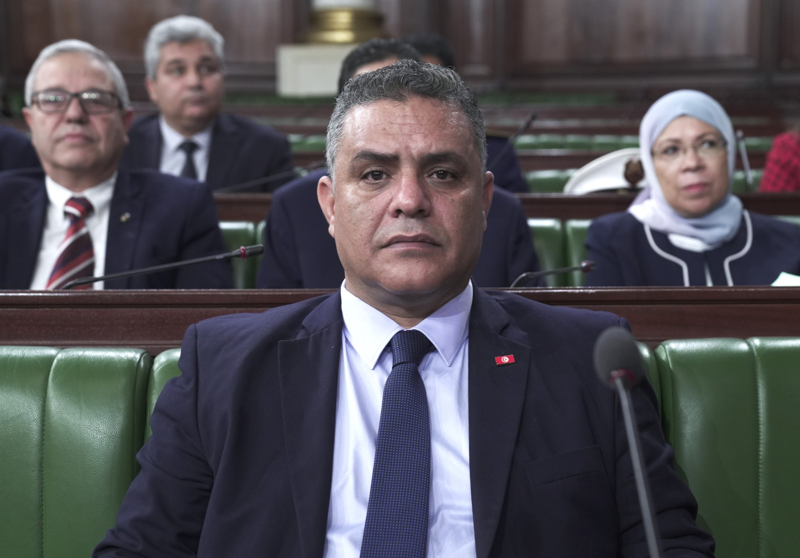 وزير الدّاخلية في البرلمان: الوزارة بصدد مراجعة مجلّة الجماعات المحلّية وإلغاء جهاز الشرطة البيئيّة لا يعني توقف البلديّات عن القيام بمهامّها