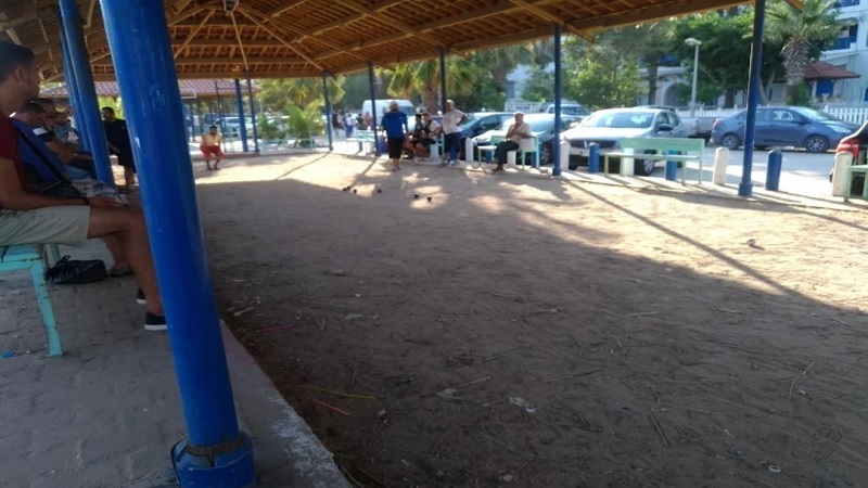 طبرقة: البلدية تقرر هدم ملاعب الكرة الحديدية بواجهة البحر