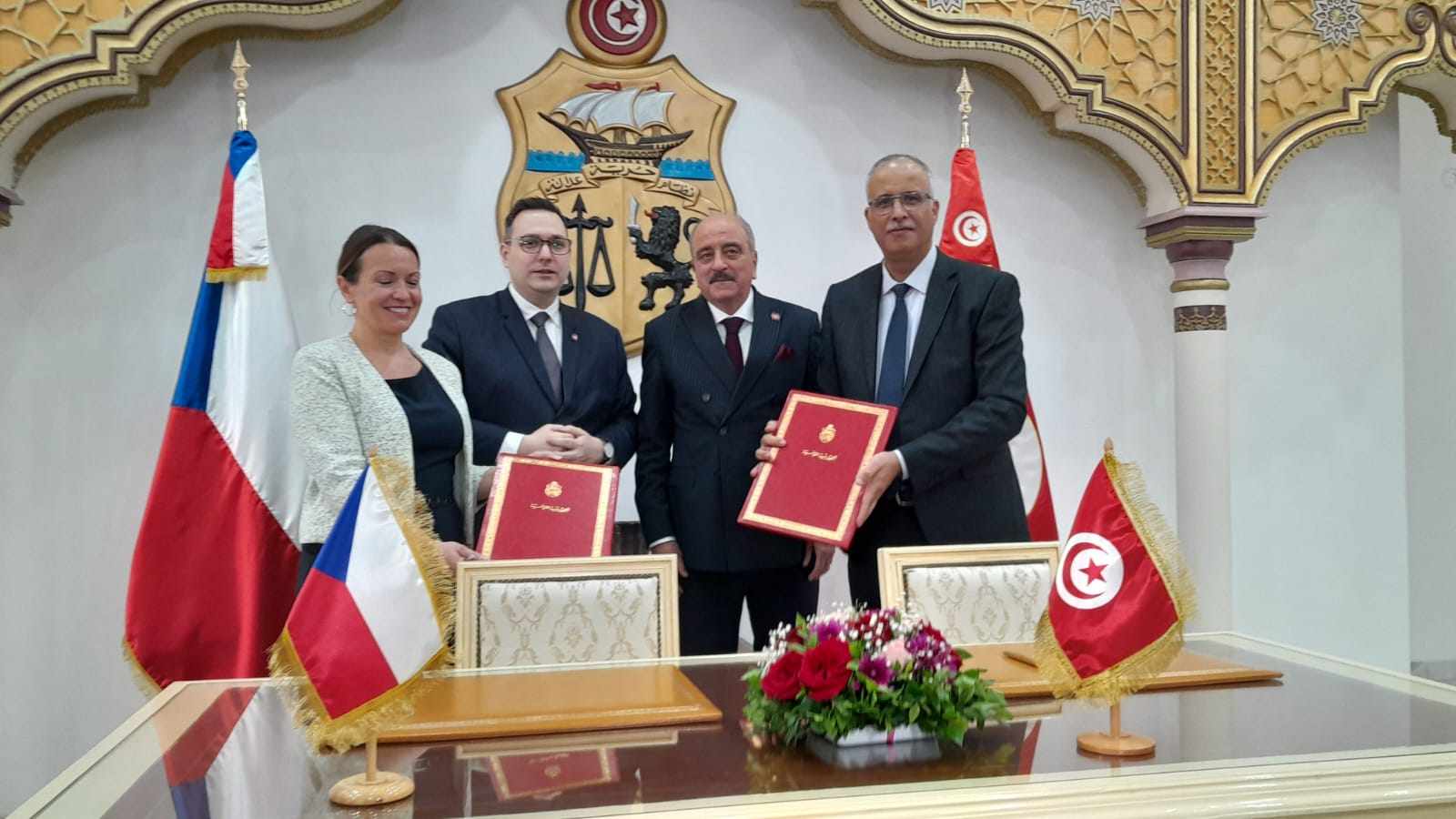 تونس وتشيكيا توقعان مذكرة تفاهم بين الأكاديميتين الدبلوماسيتين بالبلدين