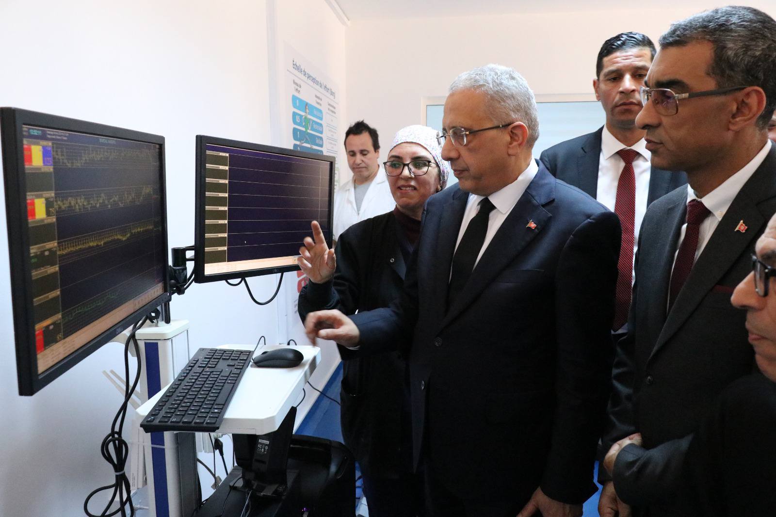 وزير الصحة يتابع بعض المشاريع الصحية المعطلة بولاية القصرين