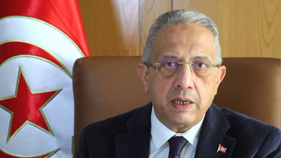 وزير الصحة يعلن جملة من القرارات والإجراءات العاجلة لفائدة المؤسسات الصحية بولاية سيدي بوزيد