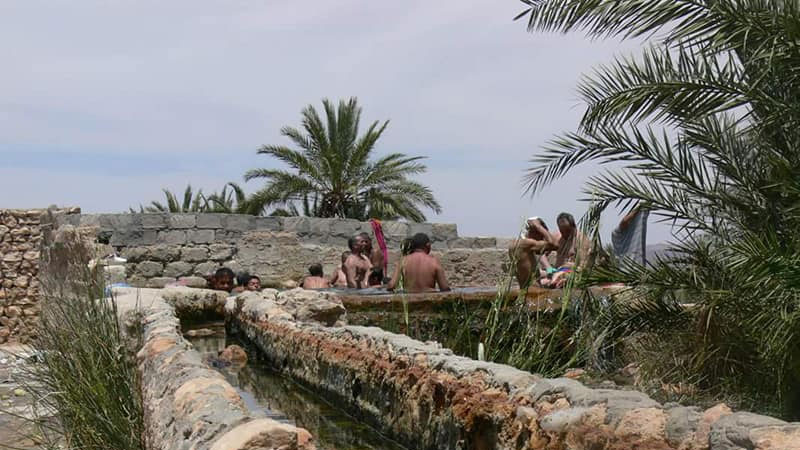 سيدي يوزيد: أهالي منطقة أولاد بنجدو يطالبون بإعادة تهيئة حمام الكربة الاستشفائي بعد توقفه عن النشاط