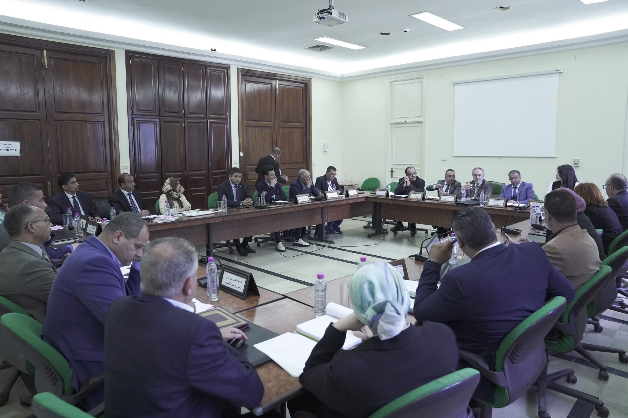 لجنة تنظيم الإدارة تعقد جلسة استماع حول مقترح قانون تنظيم ممارسة نشاط التسويق والترويج على المواقع الالكترونية ووسائل التواصل الاجتماعي