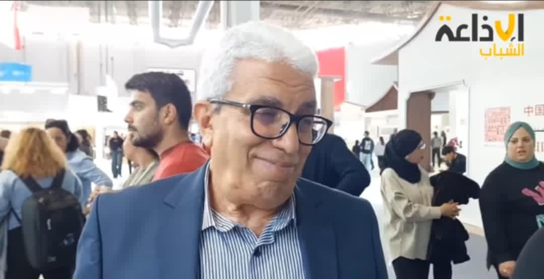 معرض تونس الدولي للكتاب الدورة 39 : لقاء مع الأستاذ خالد ميلاد، أستاذ متميز في اللغة العربية في جامعة منوبة