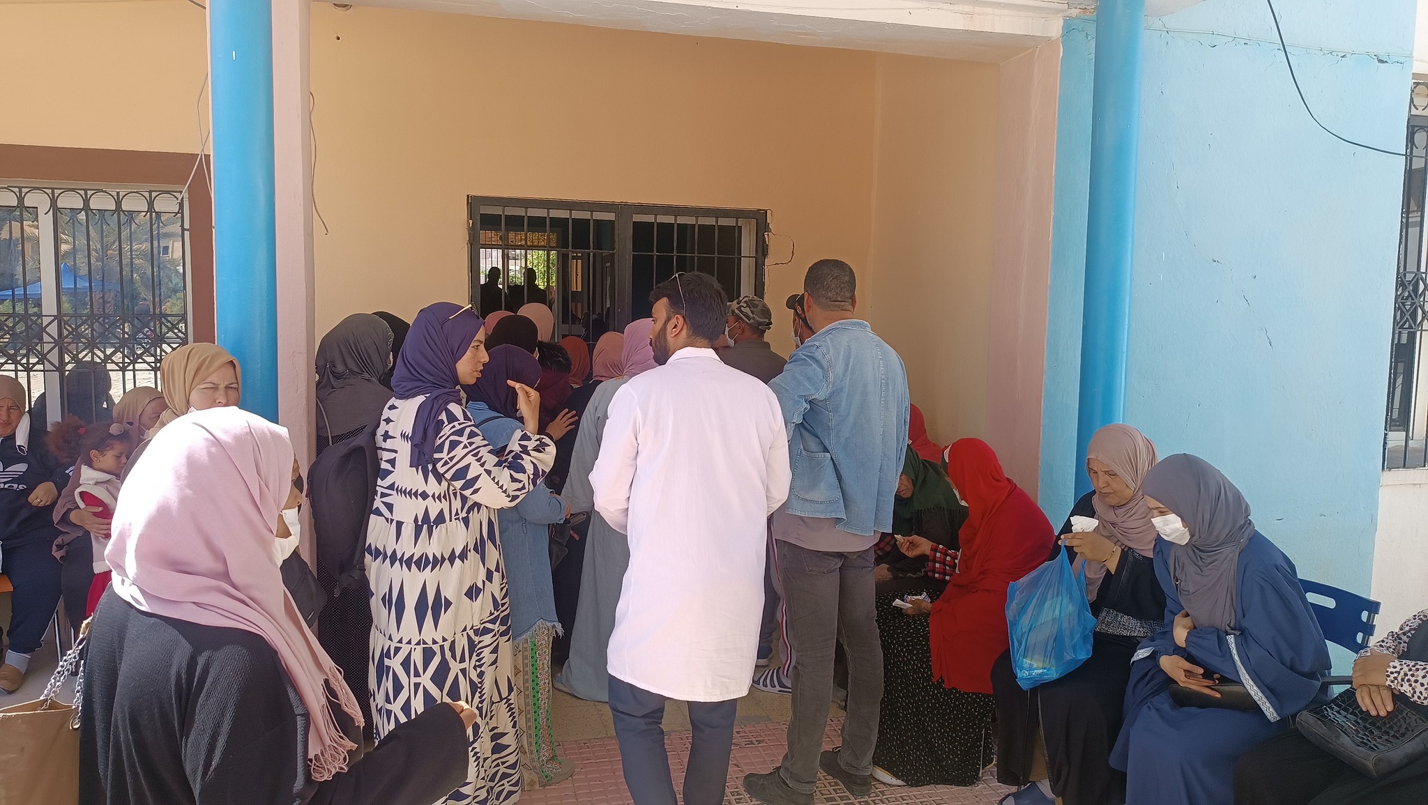 القصرين: إقبال كبير على خدمات قافلة طبية مُتعددة الاختصاصات