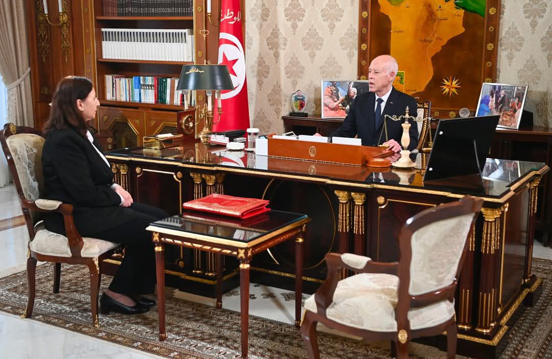 رئيس الدولة يستعرض سير عدد من المرافق العمومية