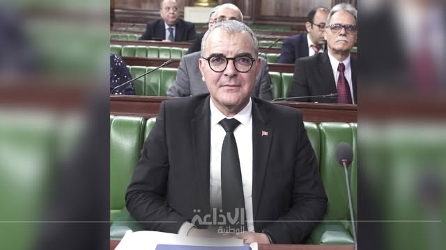 وزير الاقتصاد والتخطيط: البرلمان صادق العام الماضي على 19 اتفاقا ماليا