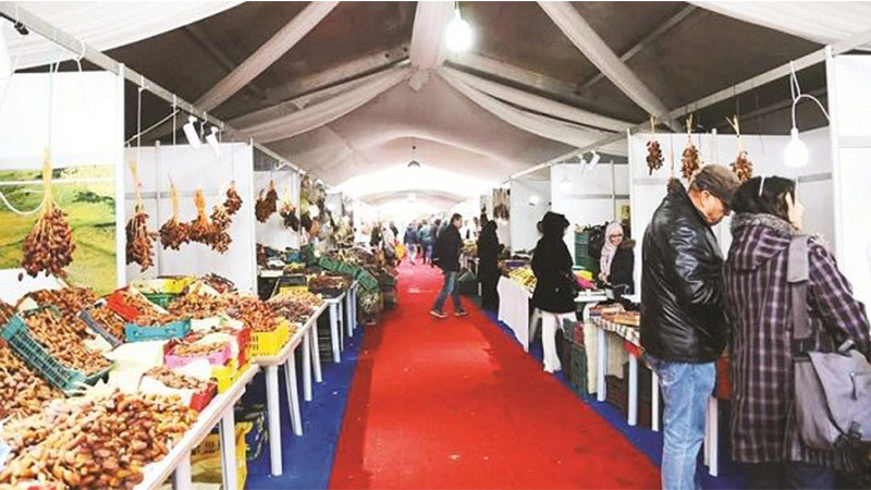 اليوم...افتتاح  خيمة من المنتج إلى المستهلك لترويج المنتوجات الفلاحية بشارع الحبيب بورقيبة