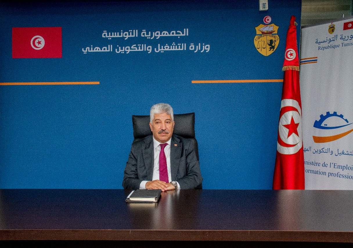 وزير التشغيل يعلن بباجة أن الانتدابات بالوظيفة العمومية سنة 2026 ستفوق 20 الف انتداب