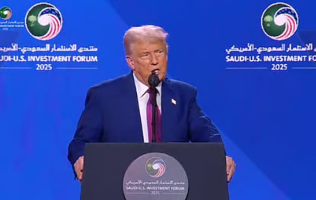 ترامب يعلن من الرياض رفع العقوبات عن سوريا