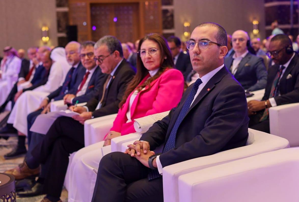 كاتب الدولة المكلف بالانتقال الطاقي يدعو إلى مزيد العمل على استقطاب الاستثمارات في الطاقات المتجددة