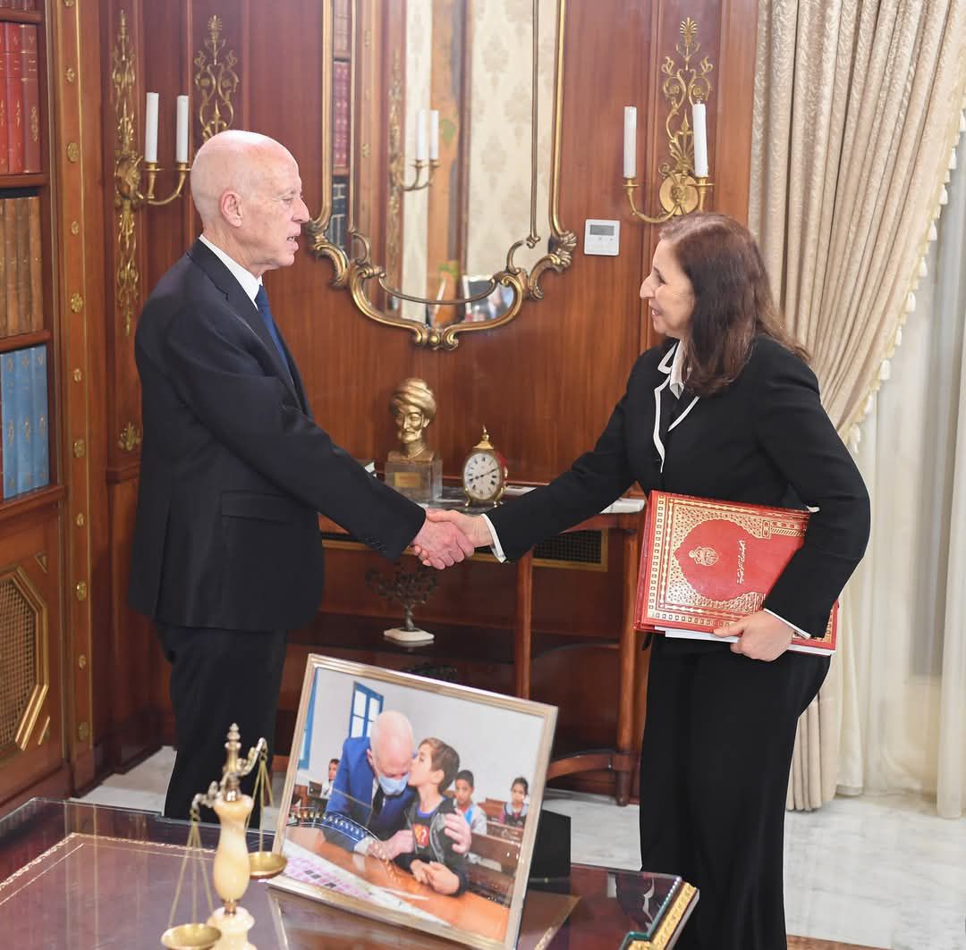 رئيس الجمهورية يشدد على ضرورة ارتقاء عدد من المسؤولين إلى مستوى المرحلة التي تعيشها تونس