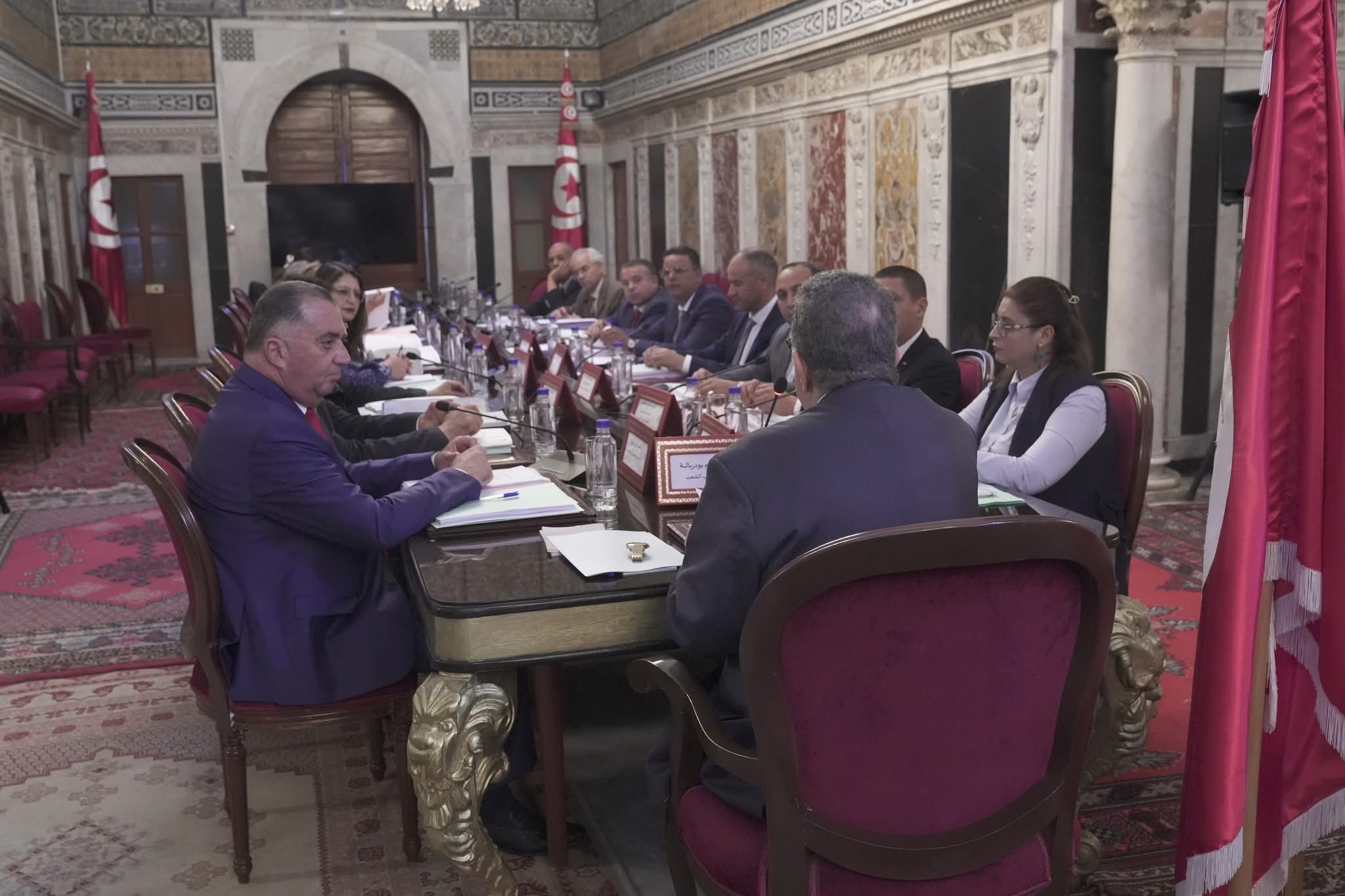 مكتب البرلمان يعرض مشروع قانون تنظيم عقود الشغل ومنع المناولة على الجلسة العامة يوم 20 ماي الجاري