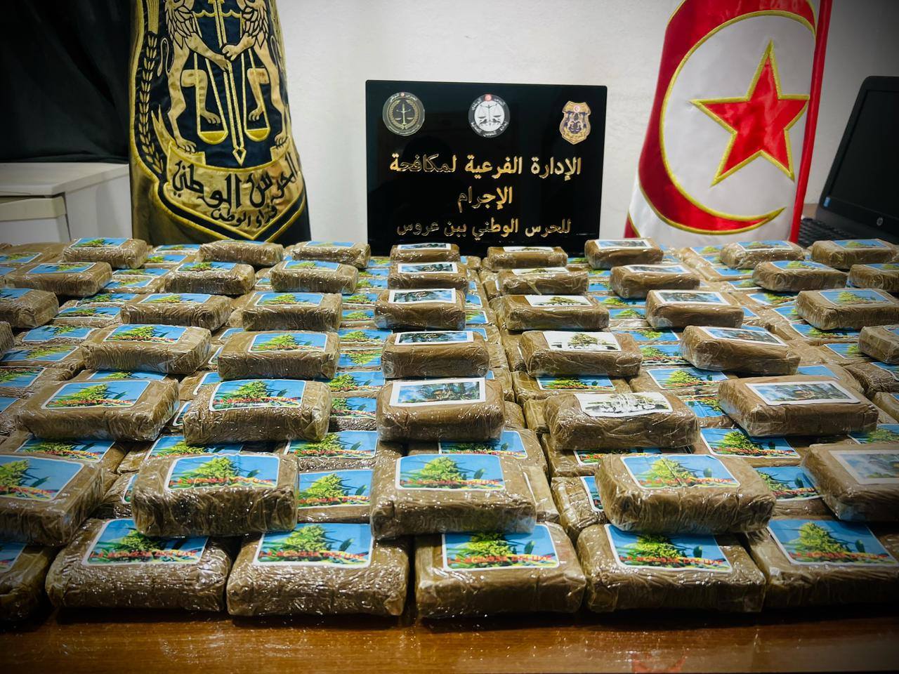 بن عروس : تفكيك شبكتَيْن دوليتين  تنشطان في مجال ترويج المخدرات 