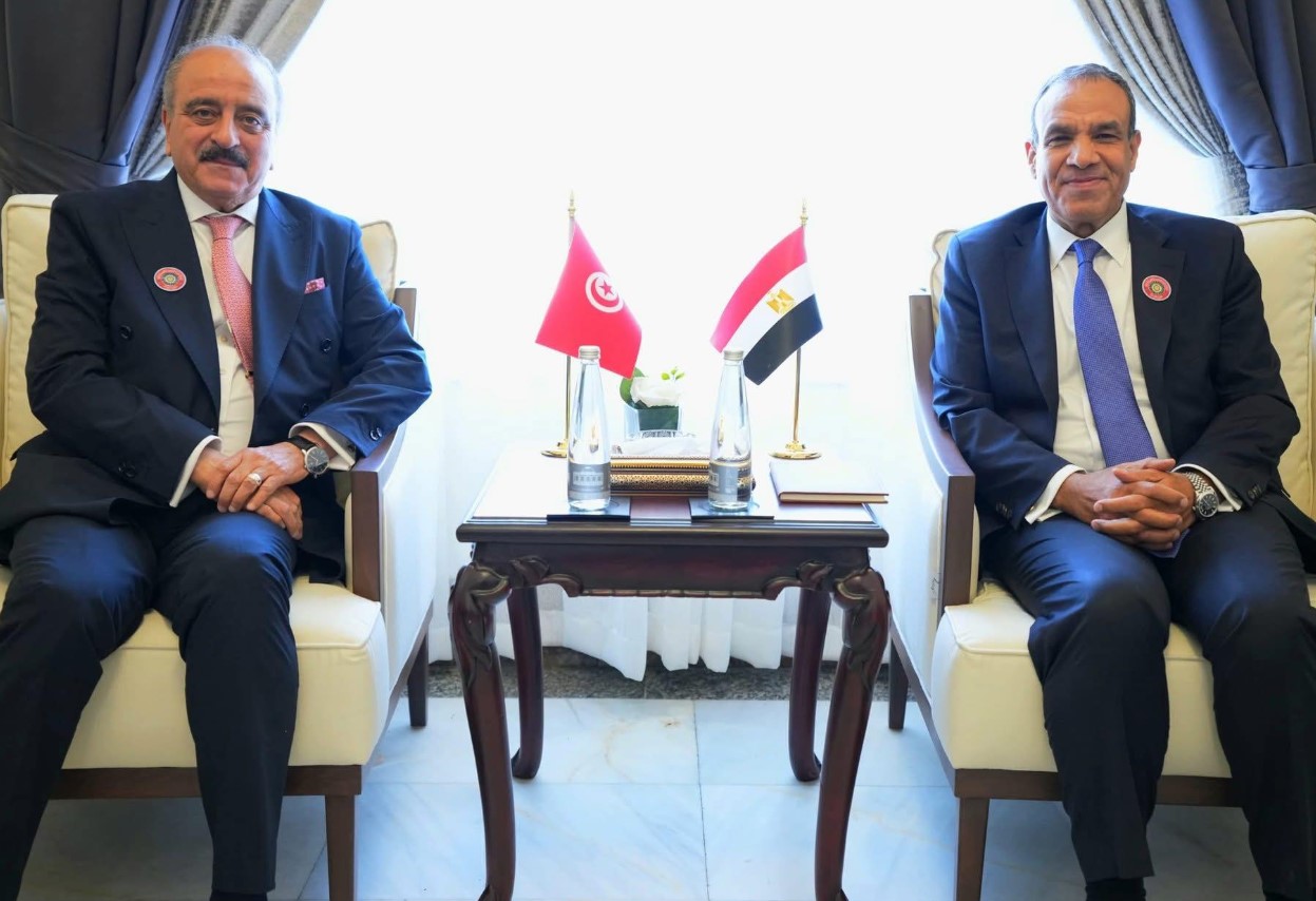  الارتقاء بالتعاون المشترك بين البلدين محور لقاء وزير الخارجية بنظيره المصري