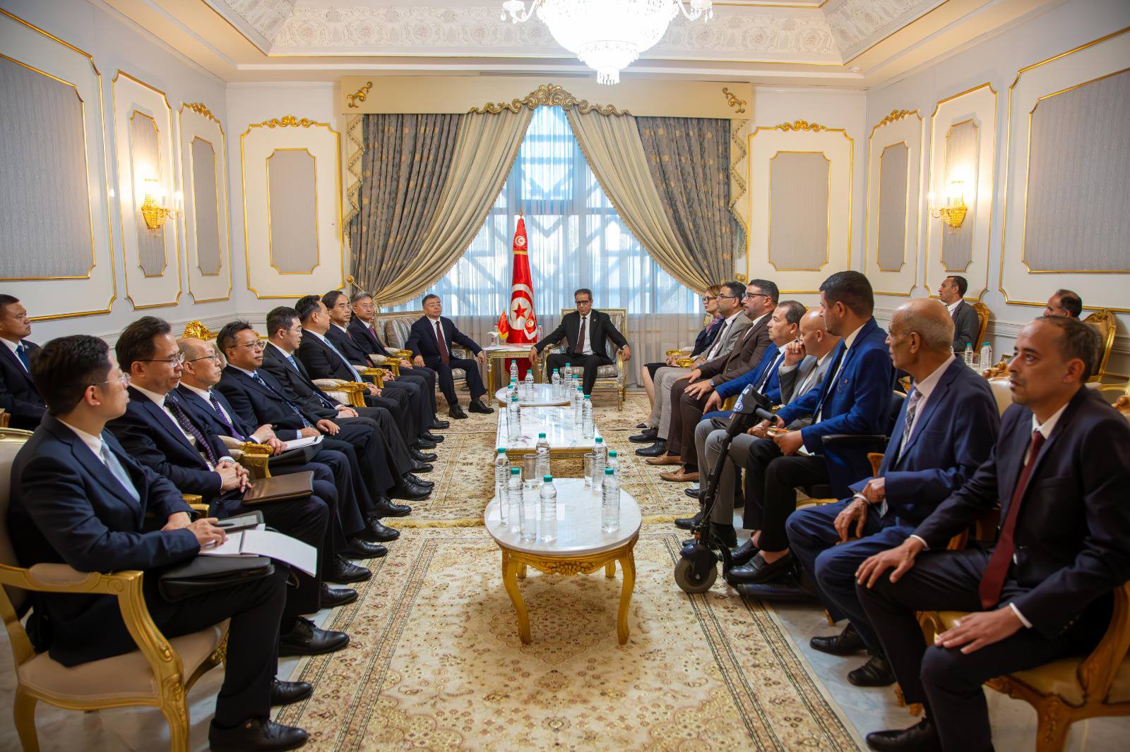 رئيس مجلس الجهات والأقاليم يستقبل وفدا من الحزب الشيوعي الصيني