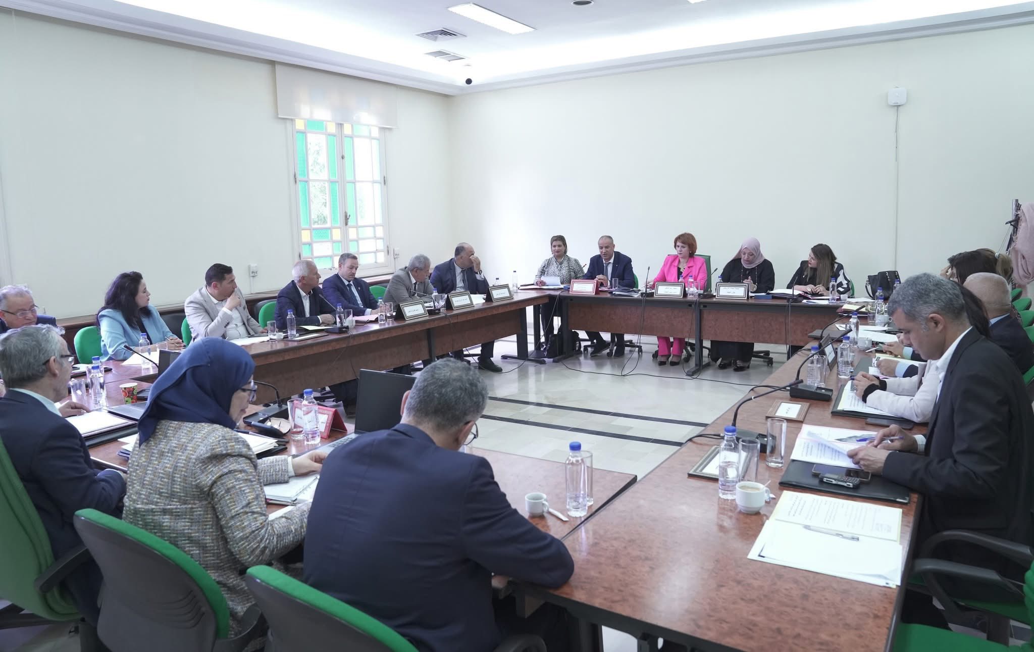 جلسة استماع حول مقترح قانون تنقيح القانون المتعلق بإحداث مجلس وطني للتونسيين المقيمين بالخارج.