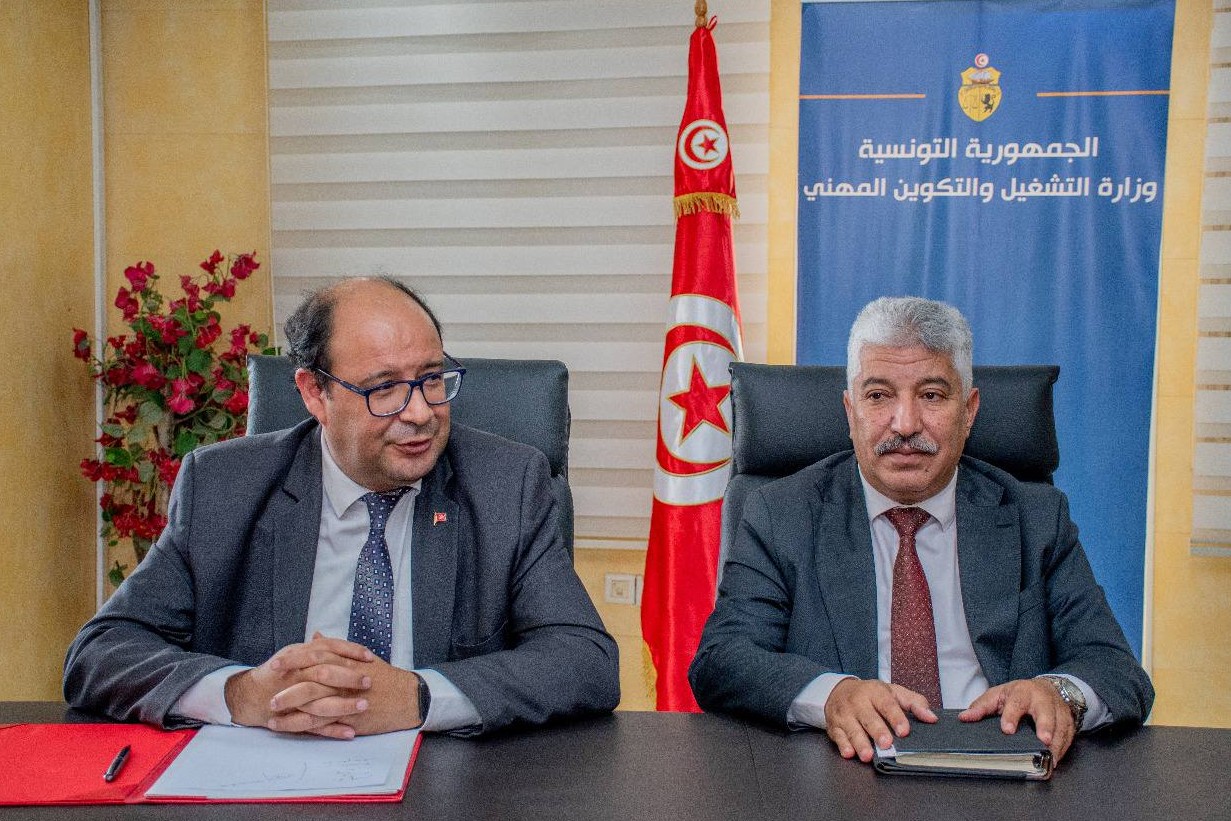 نحو تكوين لجنة عمل فنية مشتركة بين وزارتي التشغيل وتكنولوجيات الاتصال لمعالجة ملفات وزارة التشغيل